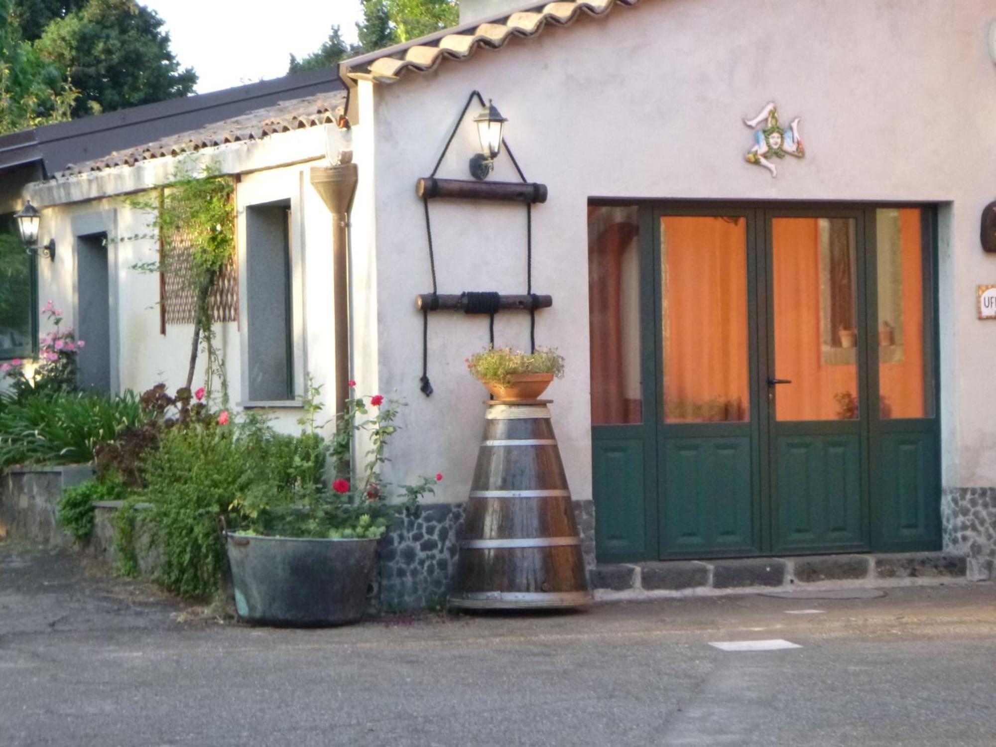 Bed and Breakfast Baglio Delle Rose Джарре Екстер'єр фото